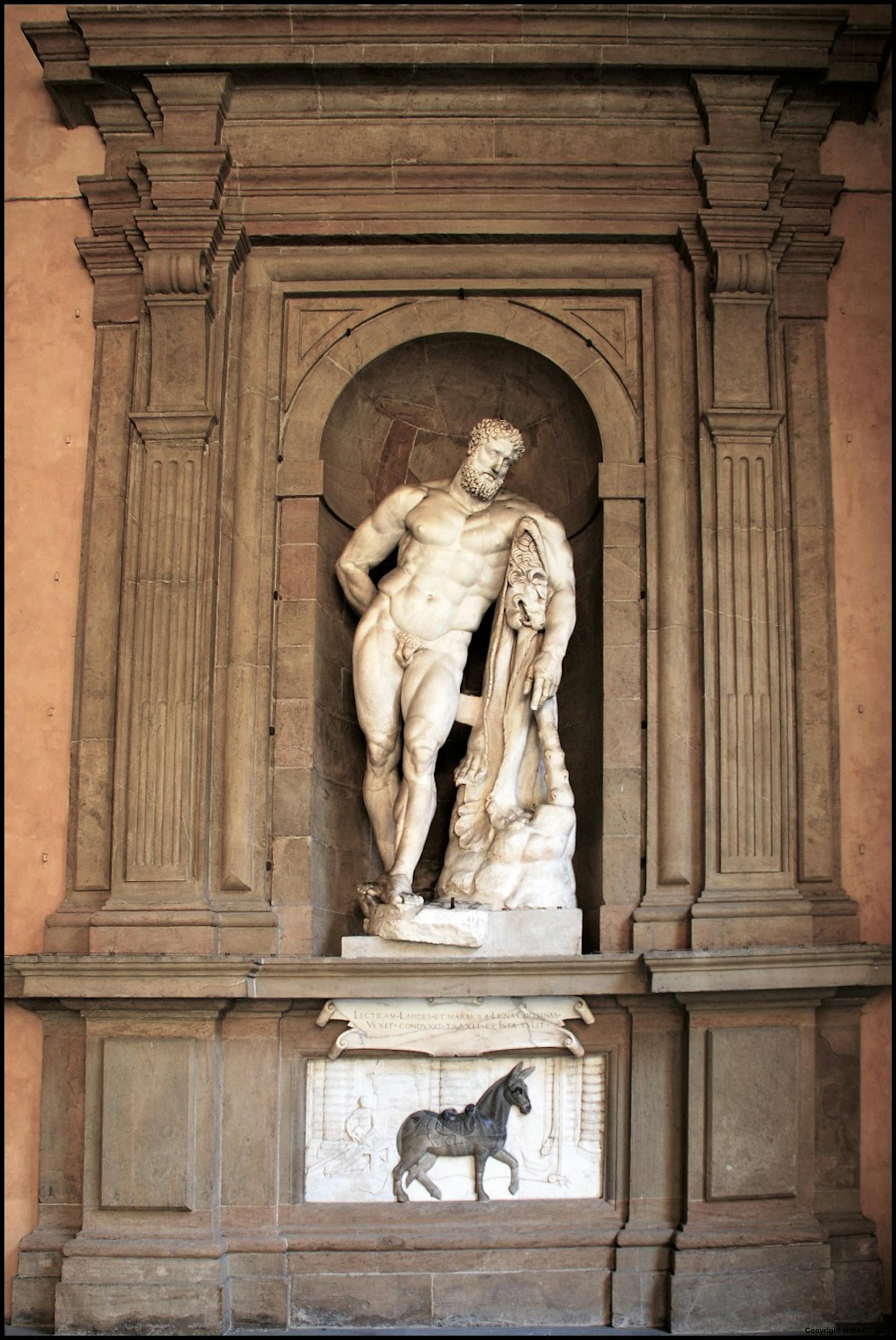 Weary Hercules Courtyard Of Pitti Palace Artworks Uffizi Galleries