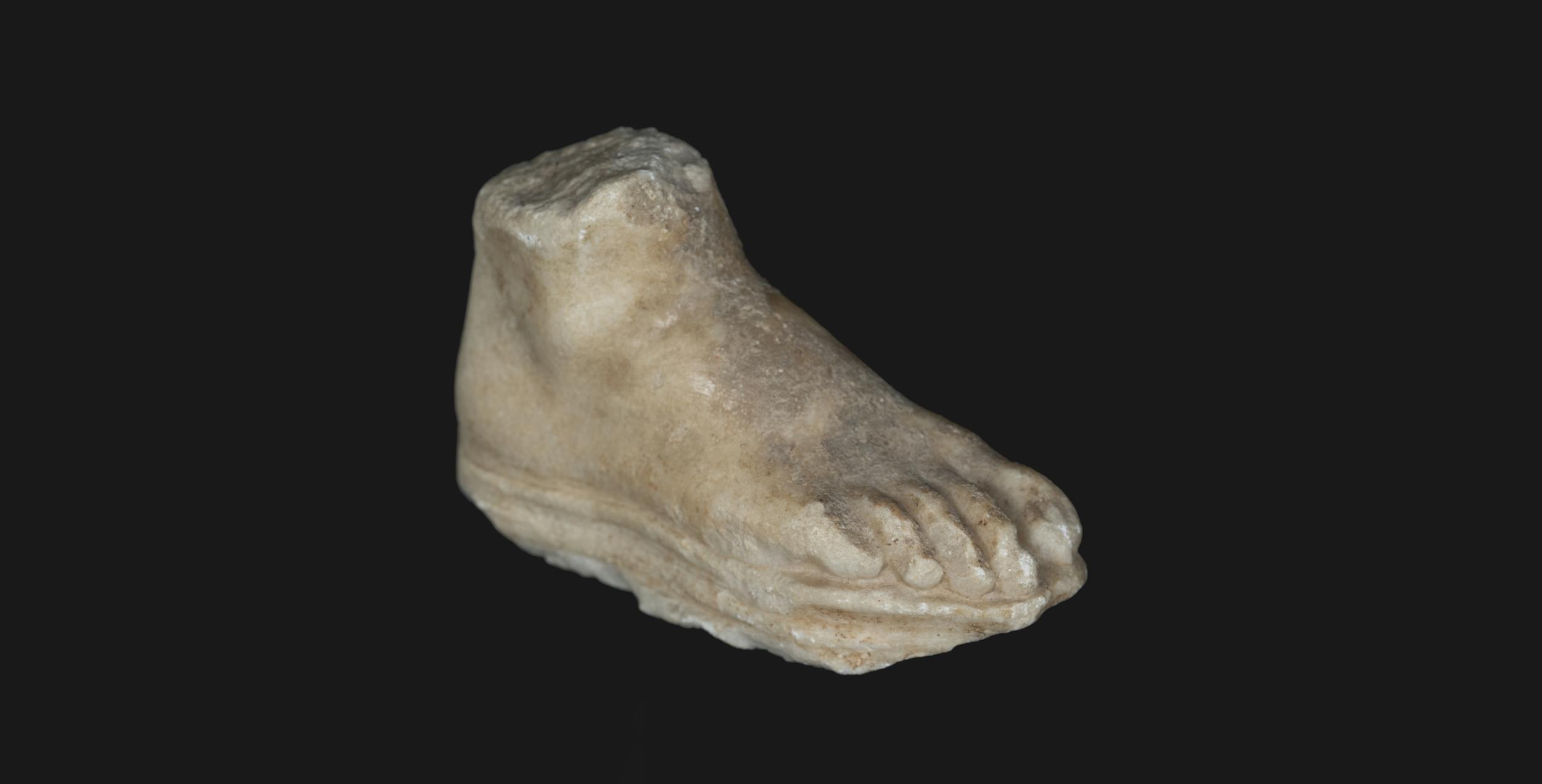Piede destro con suola di sandalo, I secolo d.C. marmo microcristallino, Gallerie degli Uffizi