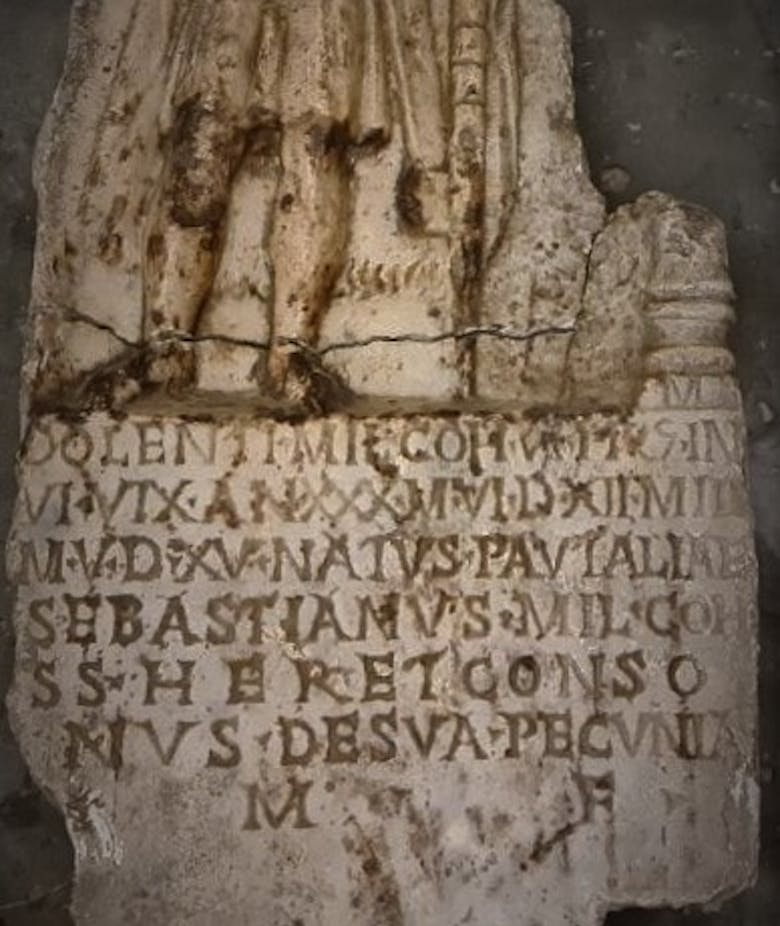 Stele funeraria del pretoriano Dolens