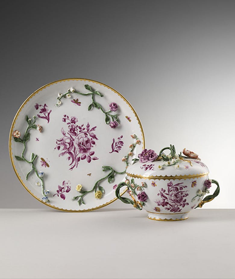 Broth cup with saucer