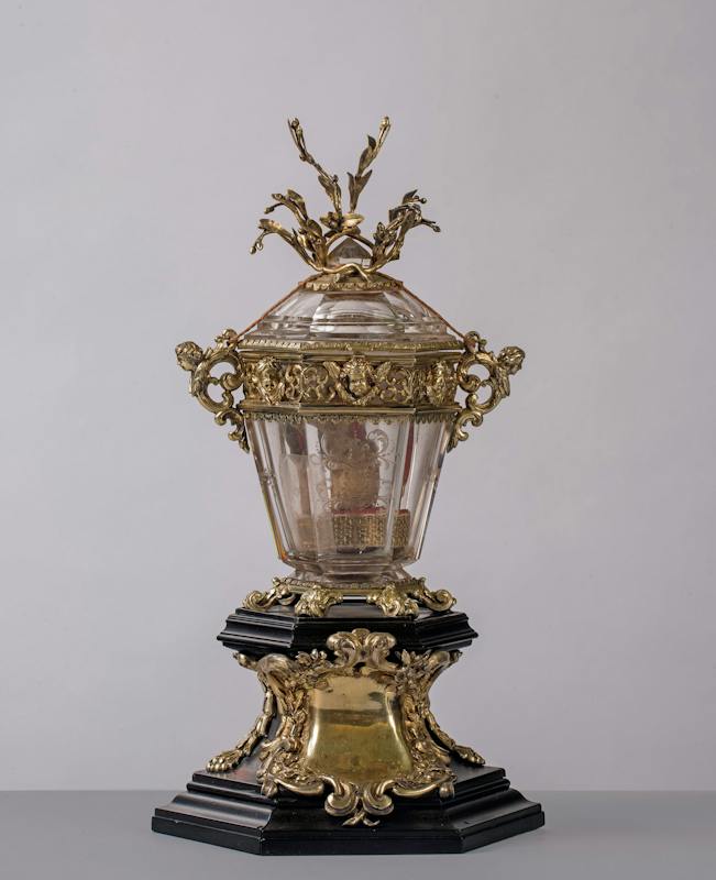 Sacri Splendori Il Tesoro Della Cappella Delle Reliquie In Palazzo Sacri Splendori Il Tesoro Della Cappella Delle Reliquie In Palazzo