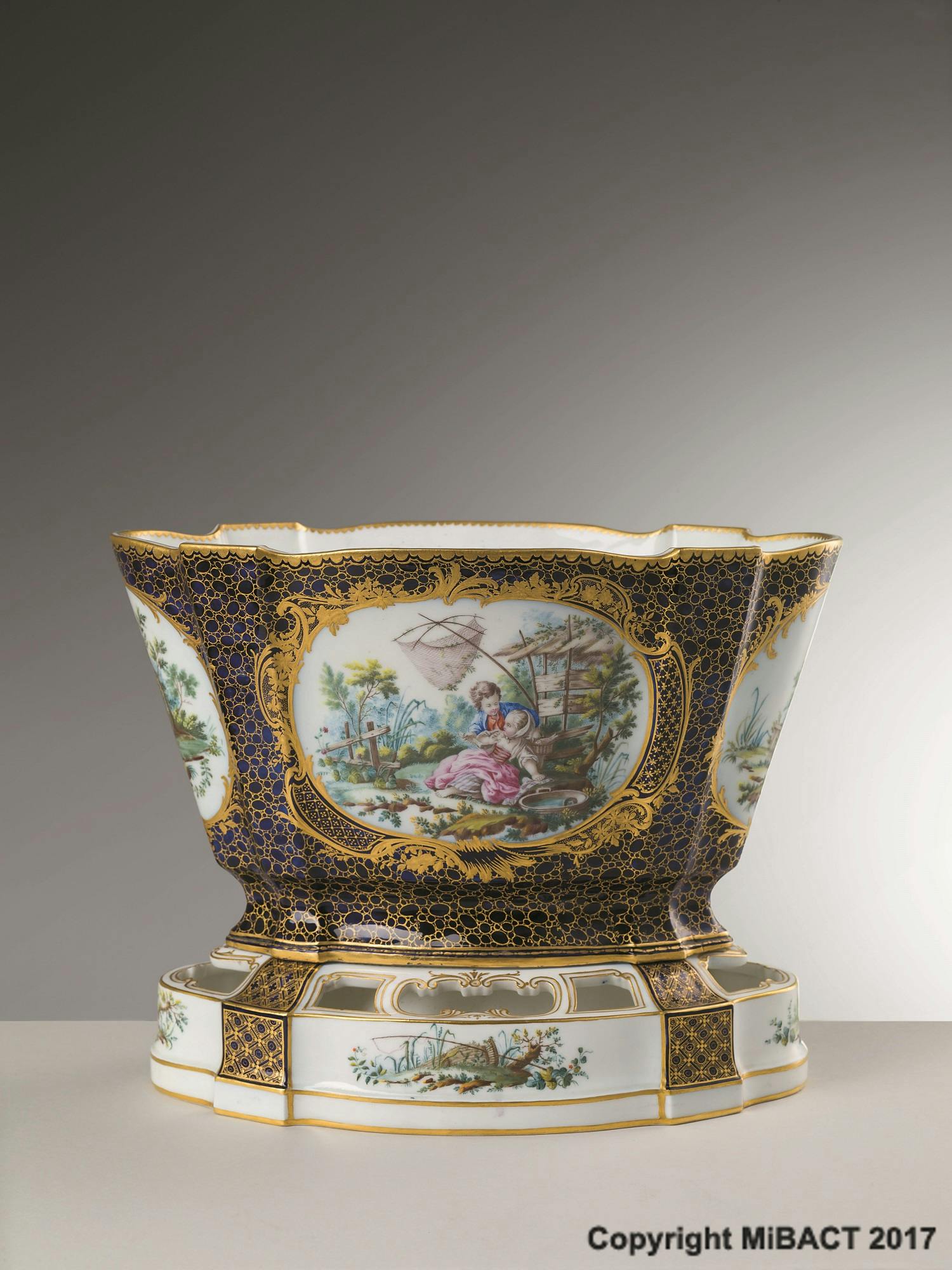 Vaso da fiori della Manifattura di Sèvres | Opere | Le ...